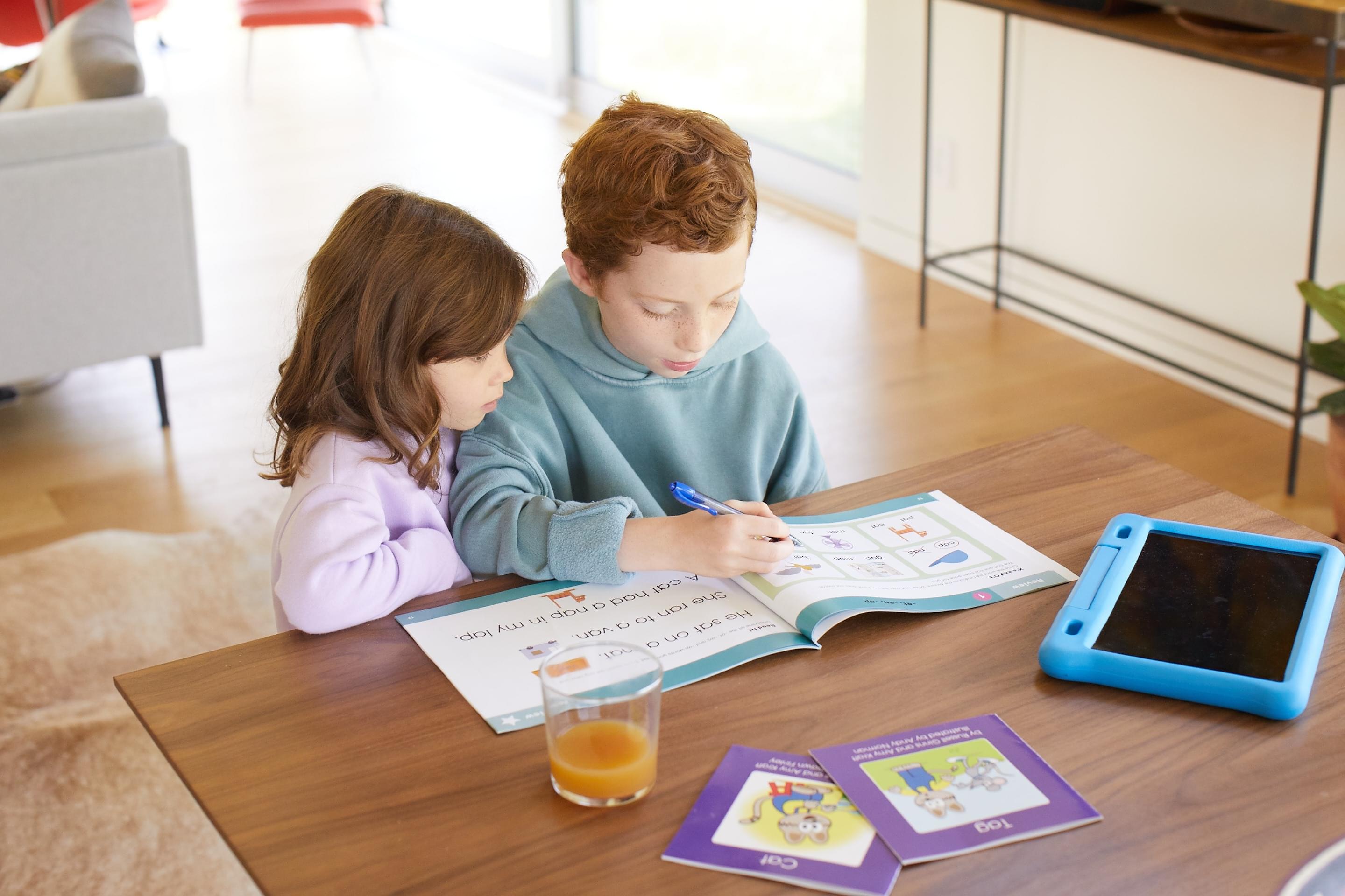 Kids reading